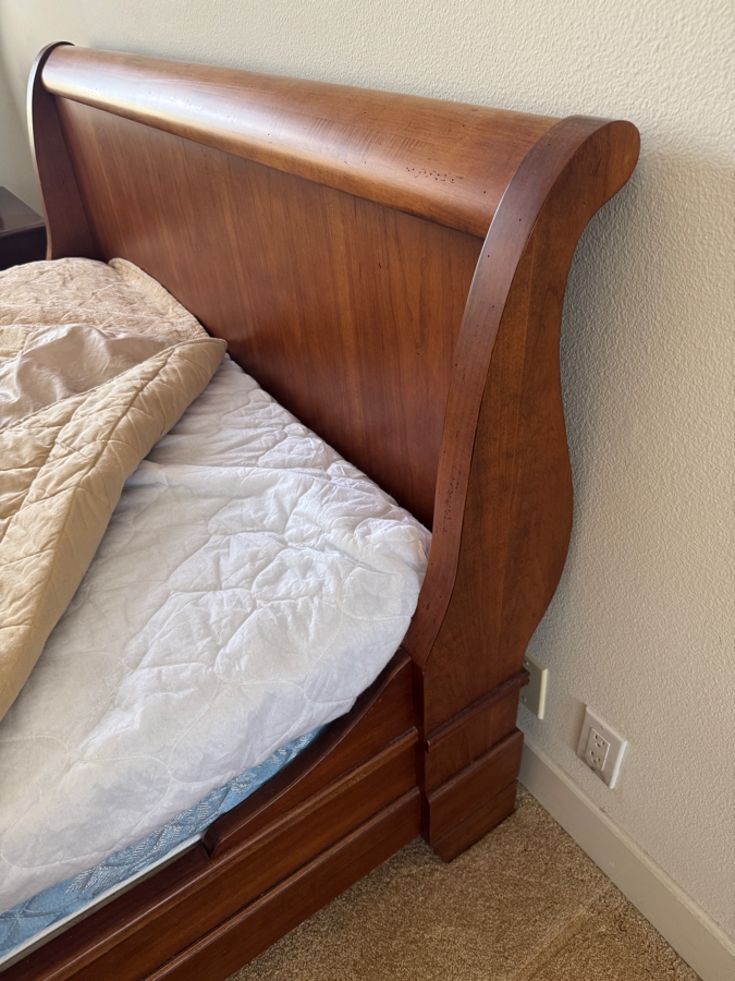 Just Added - Ethan Allen Medallion Collection Cherry Wood Queen Sleigh Bed (No Mattress) [Photo 3]