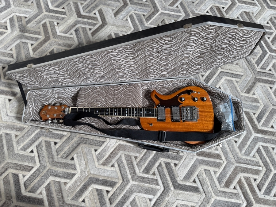 Vintage 1974 BC Rich Seagull Electric Guitar 408033 Famously Used on Stage by a Young Jeff Healey with First-Generation Hardshell Coffin Case from Wade Norton's Personal Collection [Photo 21]