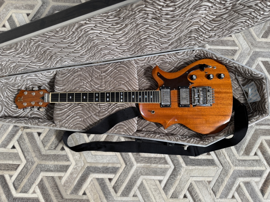 Vintage 1974 BC Rich Seagull Electric Guitar 408033 Famously Used on Stage by a Young Jeff Healey with First-Generation Hardshell Coffin Case from Wade Norton's Personal Collection [Photo 2]