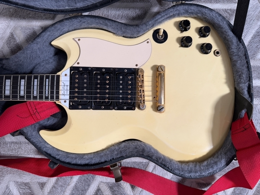 Vintage 1992 Gibson 1962 Les Paul Custom Reissue 90421406 from Wade Norton's Personal Collection - Primary Guitar Used on the Triple-Platinum Papa Roach Debut Album Infest - Used Extensively as a Primary Studio Tool at NRG Recording [Photo 3]