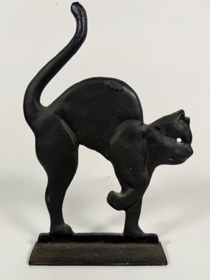 Just Added - Vintage Cast Iron Cat Doorstop 8W X 11.25H [Photo 2]