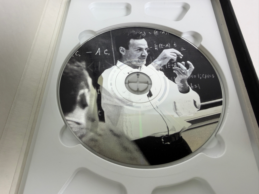 Just Added - Feynman's Lost Lecture: The Motion of Planets Around the Sun Written by David L. Goodstein and Judith R. Goodstein [Photo 5]