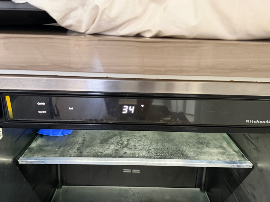 KitchenAid 24-Inch Undercounter Compact Beverage Refrigerator With Glass Door Model KURL304ESS01 Retail $2,299 [Photo 6]