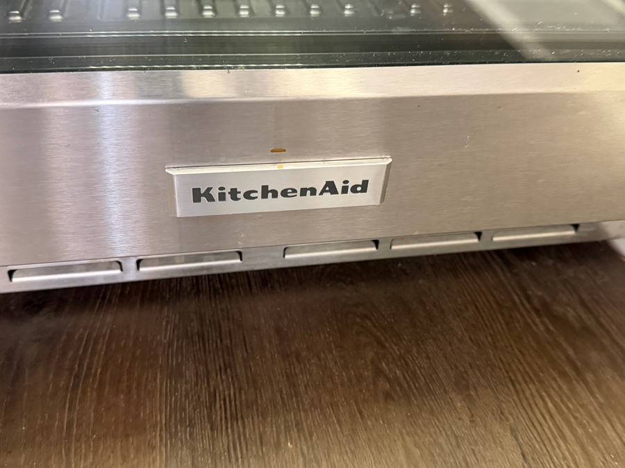 KitchenAid 24-Inch Undercounter Compact Beverage Refrigerator With Glass Door Model KURL304ESS01 Retail $2,299 [Photo 3]