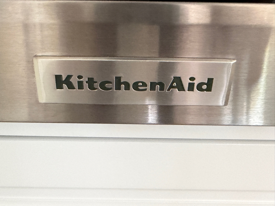 KitchenAid 24-Inch Built-In Microwave Oven With Stainless Steel Frame Trim Kit Model KMBS104ESS02 Retail $1,949 [Photo 3]