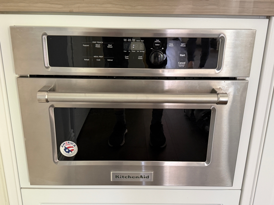 KitchenAid 24-Inch Built-In Microwave Oven With Stainless Steel Frame Trim Kit Model KMBS104ESS02 Retail $1,949