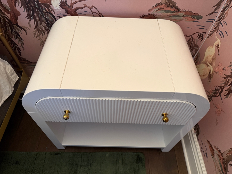 Worlds Away Esther Waterfall Edge Side Table with Fluted Drawer - White Lacquer 30'W x 18'D x 26.5'H Retail $970 [Photo 2]
