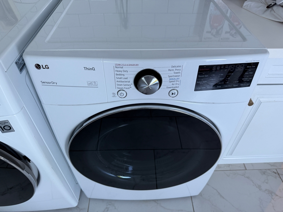 LG ThinQ Smart Front-Load Laundry Suite Featuring the LG WM4000HWA Washer and Matching LG DLGX4001W Gas Dryer Retails $1,800 [Photo 6]