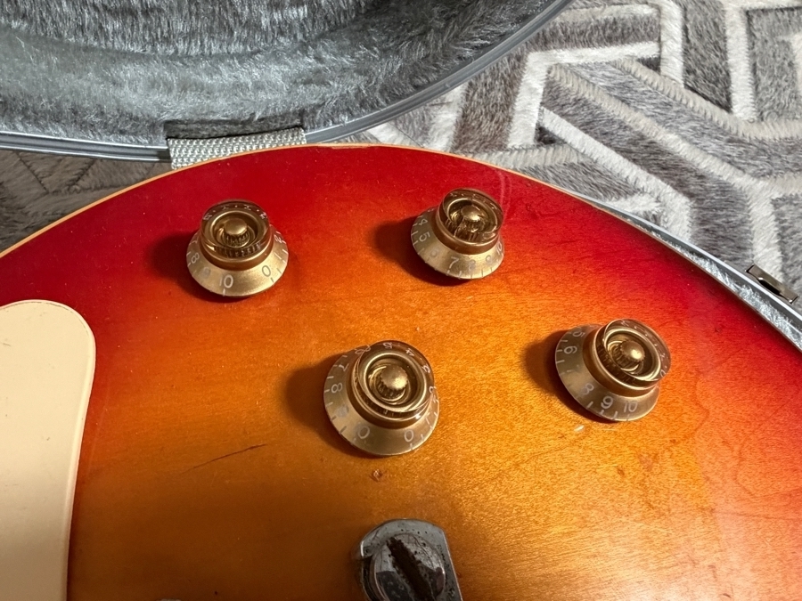 Vintage 1975 Gibson Les Paul Deluxe Standard Electric Guitar - Back Autographed by Lemmy from Motorhead and a Faded John Fogerty of CCR Autograph from Wade Norton's Personal Collection - This Guitar Has Been Used on Many Records and Shows [Photo 8]