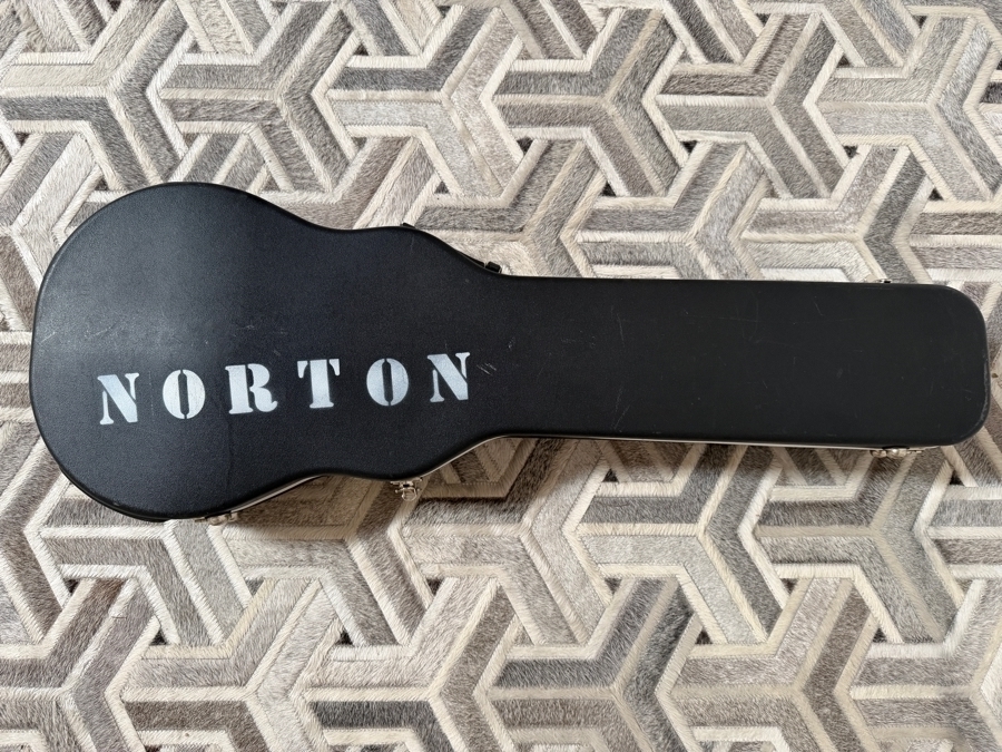 Vintage 1975 Gibson Les Paul Deluxe Standard Electric Guitar - Back Autographed by Lemmy from Motorhead and a Faded John Fogerty of CCR Autograph from Wade Norton's Personal Collection - This Guitar Has Been Used on Many Records and Shows [Photo 22]