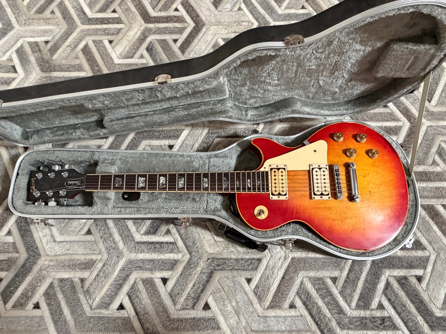 Vintage 1975 Gibson Les Paul Deluxe Standard Electric Guitar - Back Autographed by Lemmy from Motorhead and a Faded John Fogerty of CCR Autograph from Wade Norton's Personal Collection - This Guitar Has Been Used on Many Records and Shows [Photo 6]