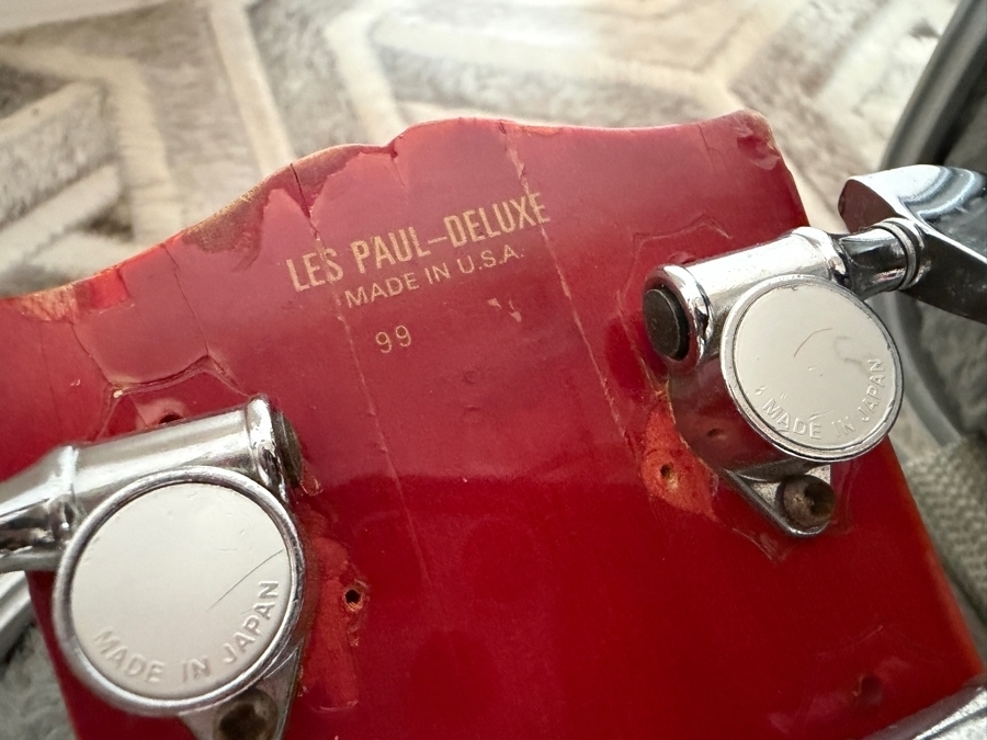 Vintage 1975 Gibson Les Paul Deluxe Standard Electric Guitar - Back Autographed by Lemmy from Motorhead and a Faded John Fogerty of CCR Autograph from Wade Norton's Personal Collection - This Guitar Has Been Used on Many Records and Shows [Photo 19]