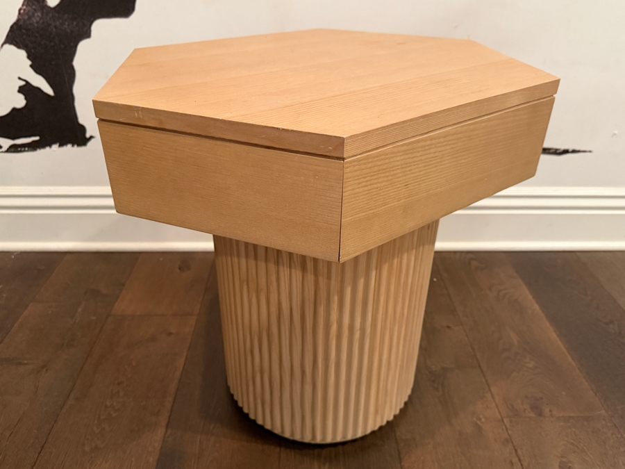 Wooden Pedestal Nightstand with Drawer 24'W X 18'D X 22'H [Photo 4]