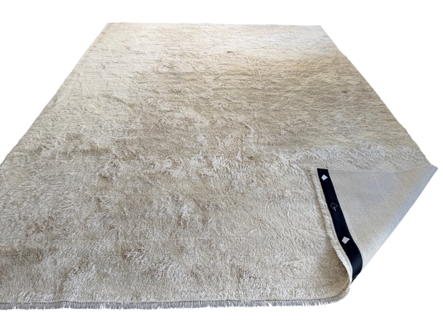 Woven Area Rug 122' X 170'