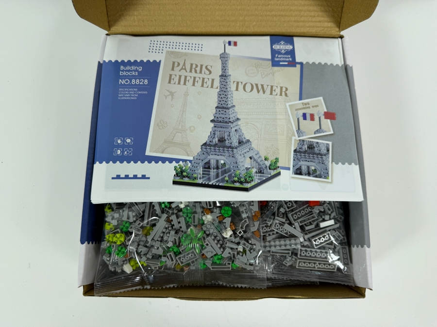 Just Added - New Paris Eiffel Tower Building Blocks Set [Photo 3]