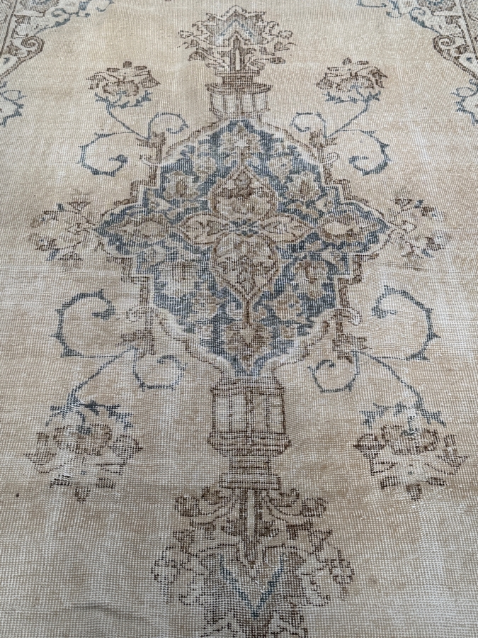 Handmade Wool Kilim Rug Made in Turkey by Revival Rugs 73' X 115' [Photo 2]