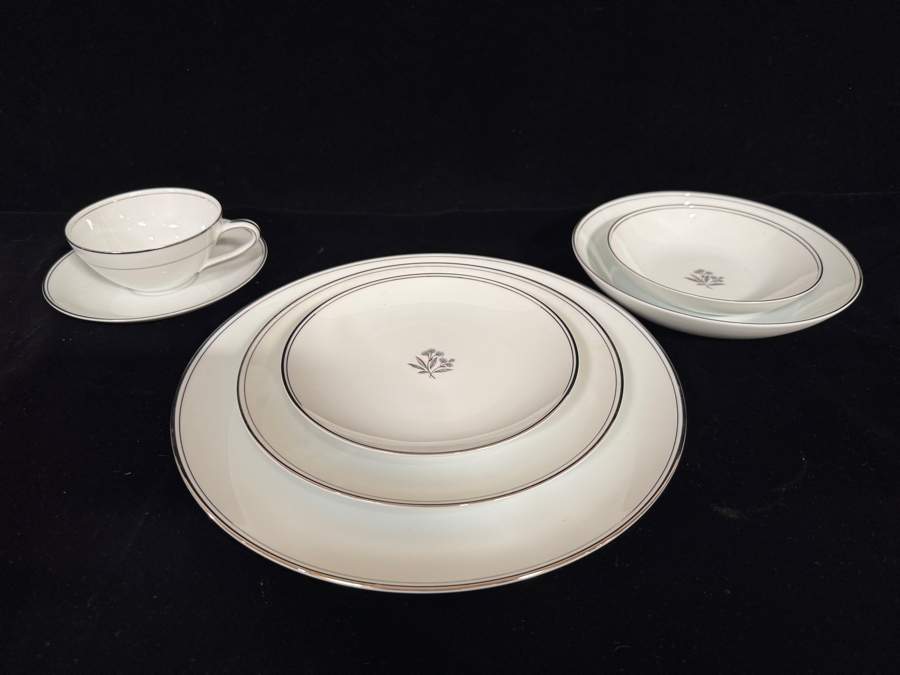 Just Added - Vintage Noritake Bessie Pattern Fine China Dinnerware Service For 4 [Photo 4]