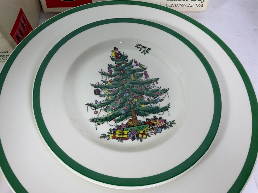 Just Added - Lot of Spode Christmas Tree Plates, Bowls, Glasses and Cups [Photo 4]