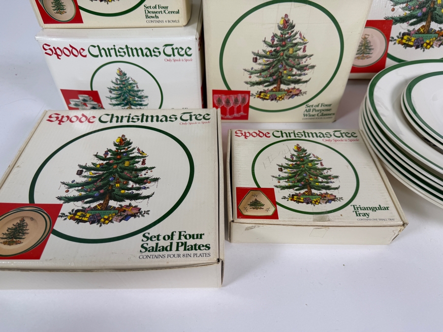 Just Added - Lot of Spode Christmas Tree Plates, Bowls, Glasses and Cups [Photo 2]