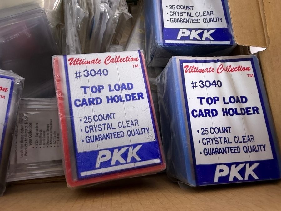 New Trading Card Holders and Plastic Boxes for Storing Cards [Photo 2]