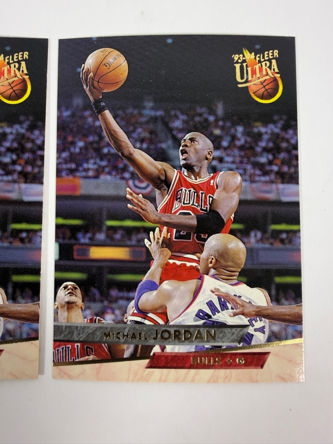 (3) 1993-1994 Fleer Ultra Michael Jordan #30 Basketball Trading Cards [Photo 4]