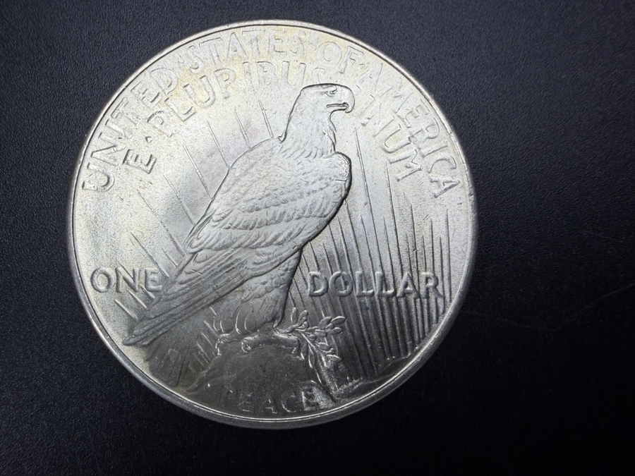 1922 Brilliant Uncirculated Peace Silver Dollar [Photo 3]