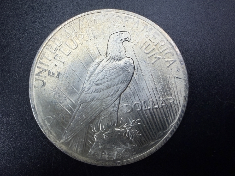 1922 Brilliant Uncirculated Peace Silver Dollar [Photo 3]