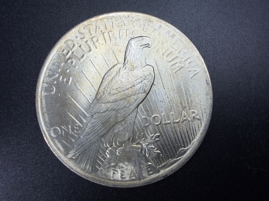 1922 Brilliant Uncirculated Peace Silver Dollar [Photo 3]