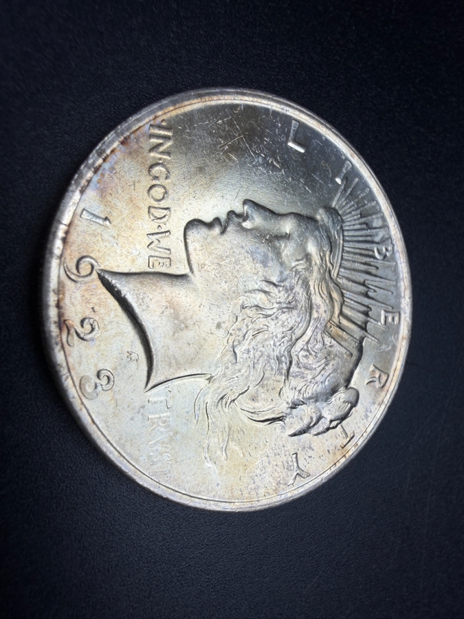 1922 Brilliant Uncirculated Peace Silver Dollar [Photo 2]