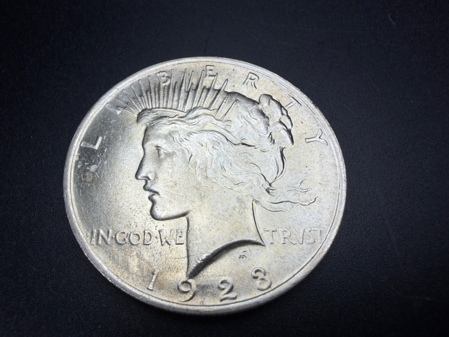 1922 Brilliant Uncirculated Peace Silver Dollar [Photo 2]