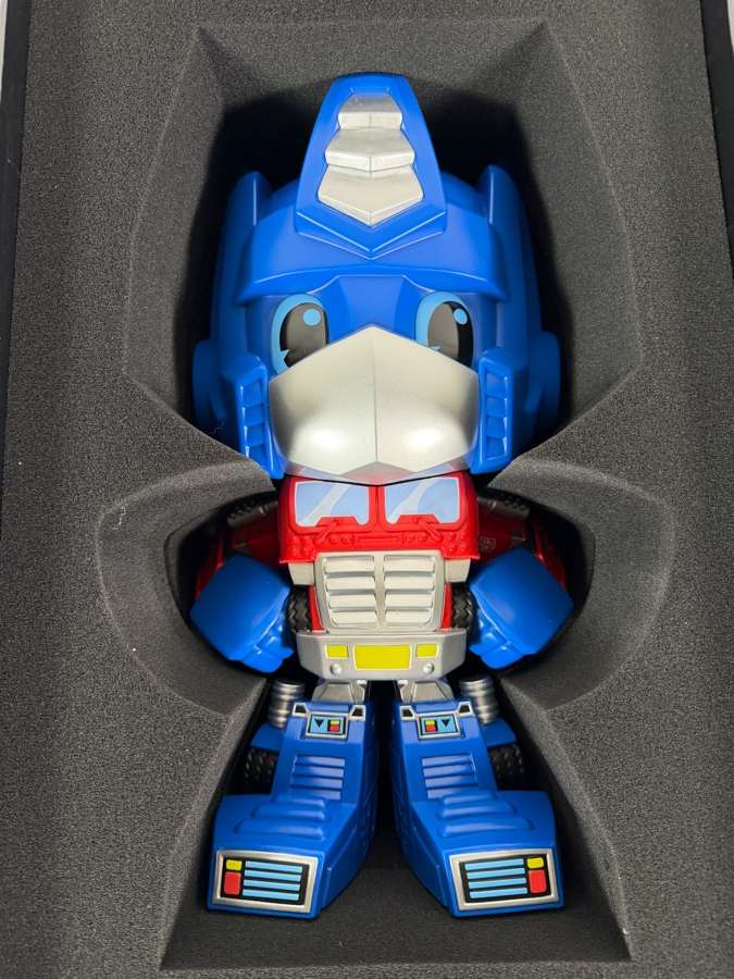 Funko Transformers Autobot Commander Optimus Prime Jumbo Chan 14 Inch Limited Edition Figure Estimate $275 - $350 [Photo 6]