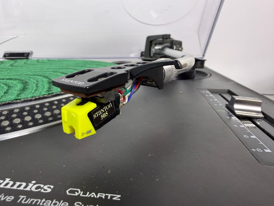 Technics SL-1200MK2 High-End Manual Direct Drive Turntable System With Stanton Headshell Dust Cover Estimate $450 - $800 [Photo 6]