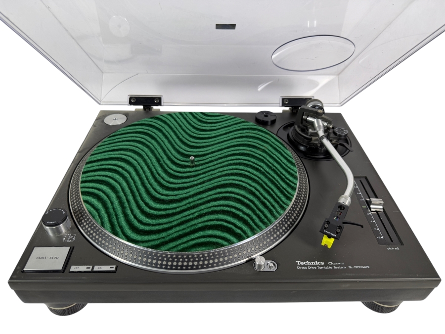 Technics SL-1200MK2 High-End Manual Direct Drive Turntable System With Stanton Headshell Dust Cover Estimate $450 - $800