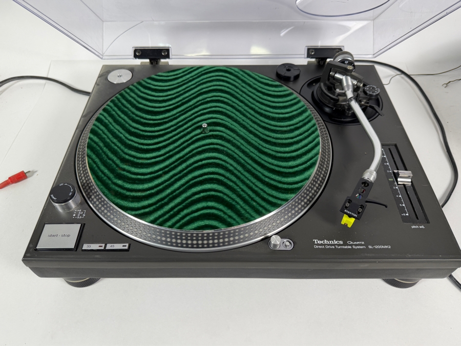 Technics SL-1200MK2 High-End Manual Direct Drive Turntable System With Stanton Headshell Dust Cover Estimate $450 - $800 [Photo 9]