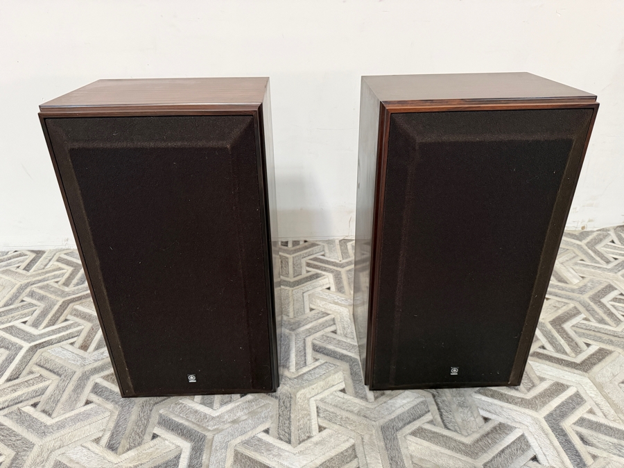 Vintage High-End Yamaha NS-1000 Natural Sound Speaker System Pair In Rosewood Cabinet Weighs 179lbs  Estimate $1600 - $3200 [Photo 3]