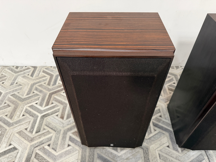 Vintage High-End Yamaha NS-1000 Natural Sound Speaker System Pair In Rosewood Cabinet Weighs 179lbs  Estimate $1600 - $3200 [Photo 4]