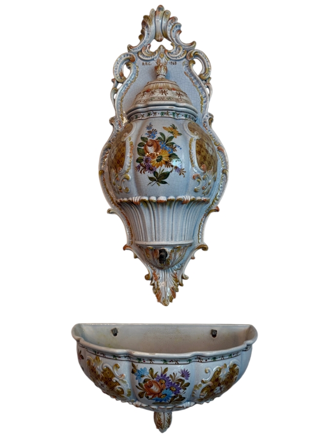 A.R.C. Italian Majolica Ceramic Hand Painted Floral Pattern Wall Fountain Lavabo Set Dated 1968
