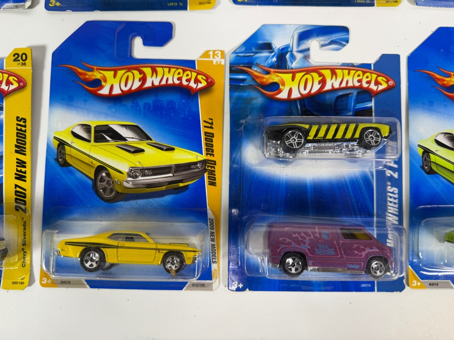 Just Added - (15) Vintage Hot Wheels Diecast Cars New in Packaging [Photo 9]