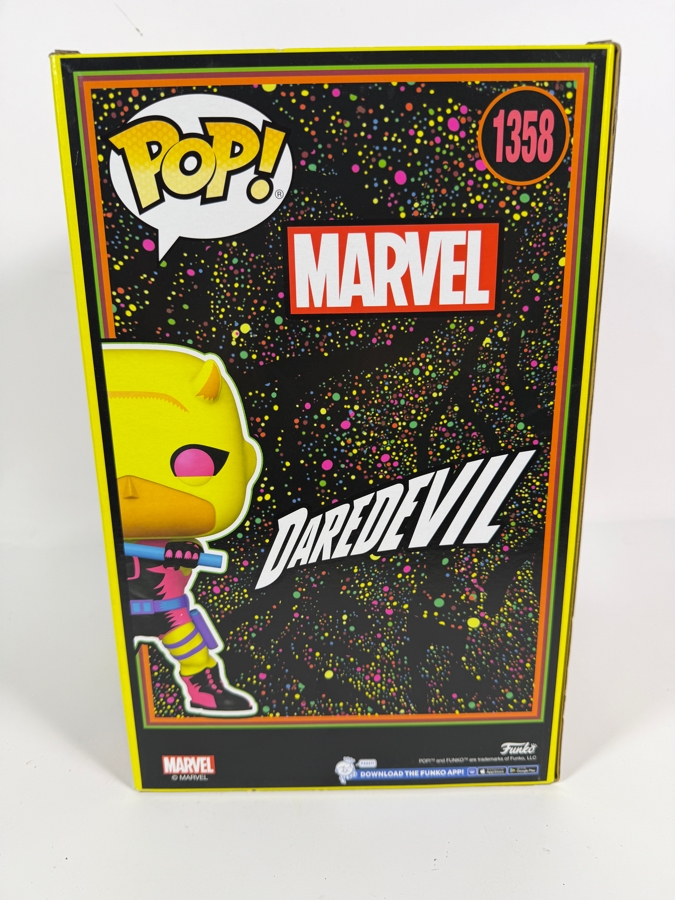 Funko Pop! Jumbo Marvel Daredevil First Appearance Black Light Target Exclusive 10 Inch Vinyl Figure #1358 [Photo 4]
