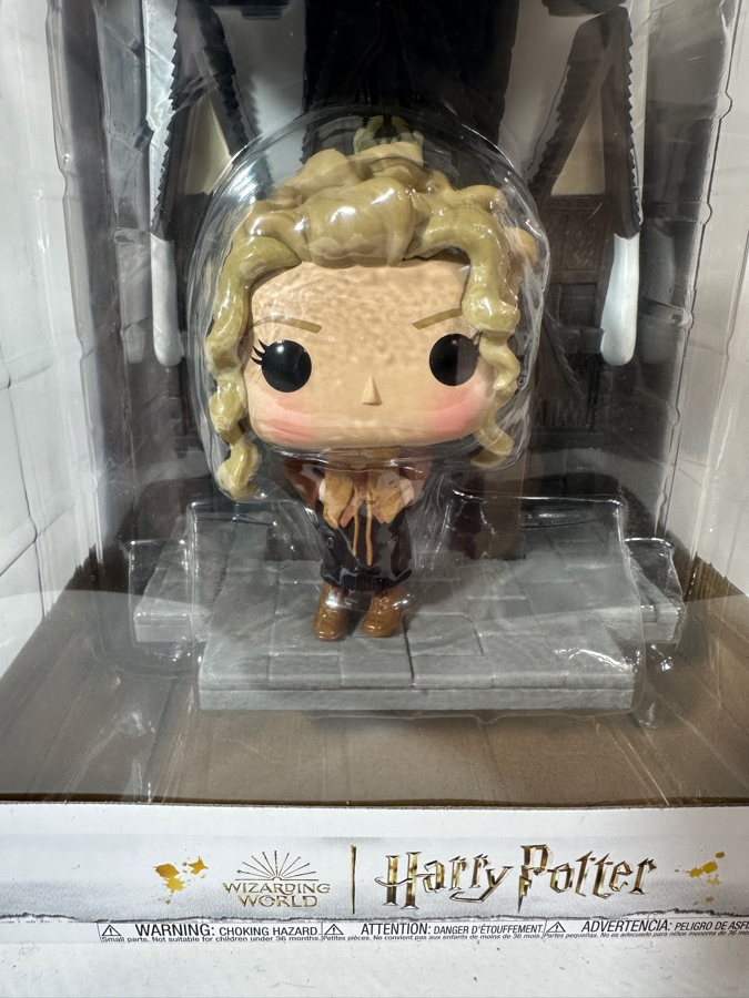 Funko Pop! Deluxe Harry Potter Madam Rosmerta With The Three Broomsticks Vinyl Figure #157 [Photo 2]