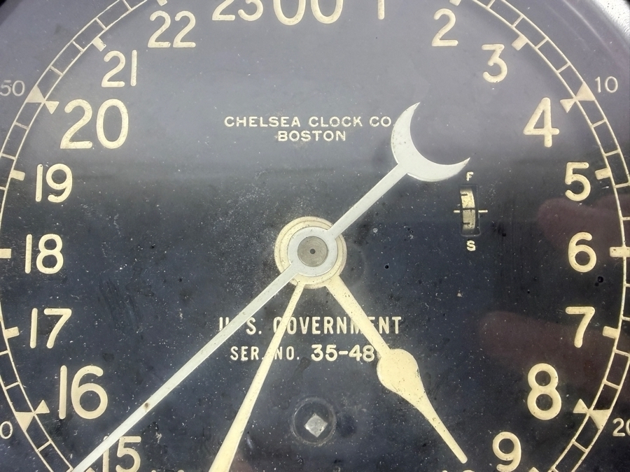 WWII Era Chelsea Clock Co Boston US Government 24 Hour Black Phenolic Deck Engine Room Clock With Key Working 7.75W [Photo 4]