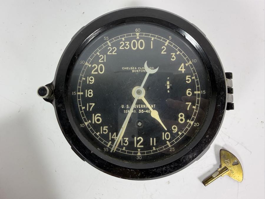 WWII Era Chelsea Clock Co Boston US Government 24 Hour Black Phenolic Deck Engine Room Clock With Key Working 7.75W [Photo 3]