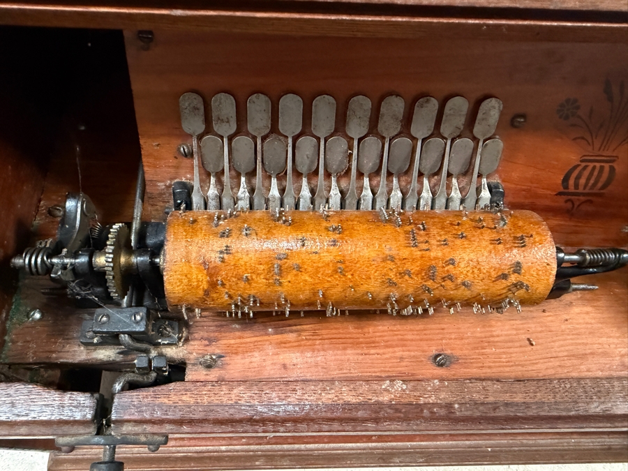 Working Antique Autophone Co Concert Roller Organ Hand Crank Cylinder Mechanical Music Box With Cased Wooden Cobs Set - Total of 10 Music Rolls 17W X 15D X 13H [Photo 9]