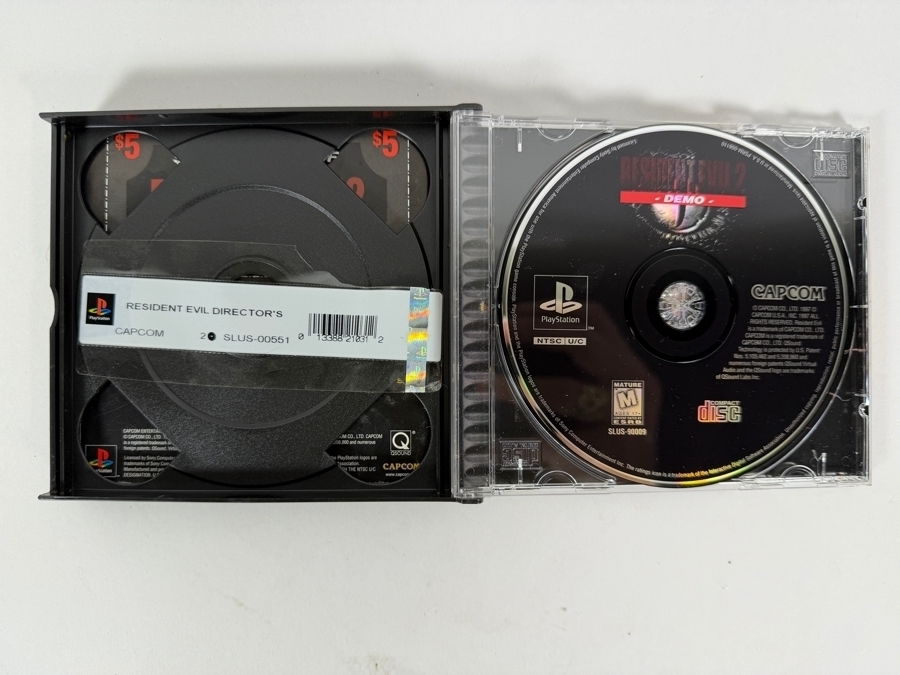 Resident Evil Director's Cut 2 Disc Version Complete In Box Original Black Label Case With Bonus Resident Evil 2 Demo Disc Sony PlayStation 1 PS1 Vintage Video Game SLUS-00551 Estimate $120 - $180 [Photo 3]