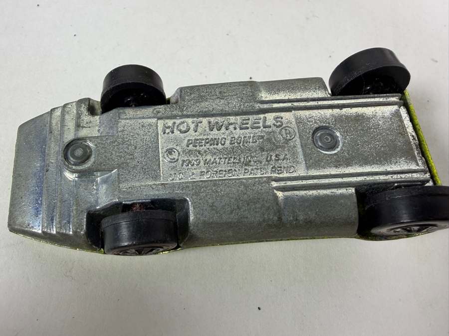 Just Added - Vintage Mattel Hot Wheels Redlines Cars Early Collection with Original 1969 Vinyl Collector's Race Case Storage Box - See Photos [Photo 9]