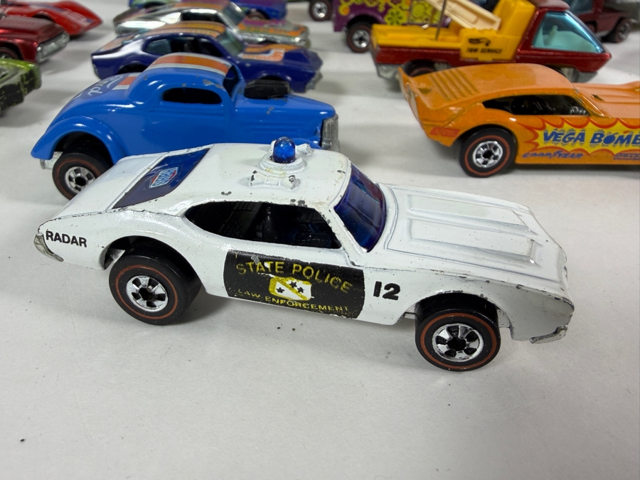 Just Added - Vintage Mattel Hot Wheels Redlines Cars Early Collection with Original 1969 Vinyl Collector's Race Case Storage Box - See Photos [Photo 12]