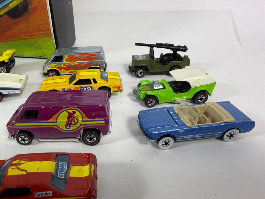 Just Added - Vintage Mattel Hot Wheels Redlines Cars Early Collection with Original 1969 Vinyl Collector's Race Case Storage Box - See Photos [Photo 7]