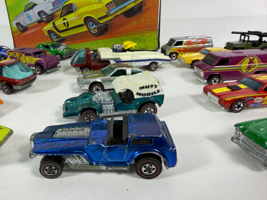 Just Added - Vintage Mattel Hot Wheels Redlines Cars Early Collection with Original 1969 Vinyl Collector's Race Case Storage Box - See Photos [Photo 5]