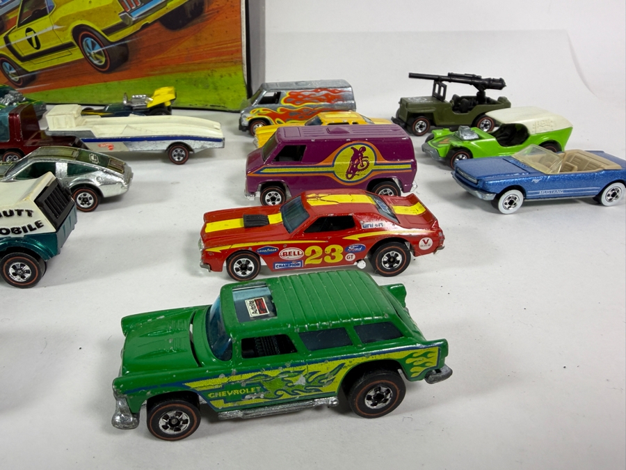 Just Added - Vintage Mattel Hot Wheels Redlines Cars Early Collection with Original 1969 Vinyl Collector's Race Case Storage Box - See Photos [Photo 6]