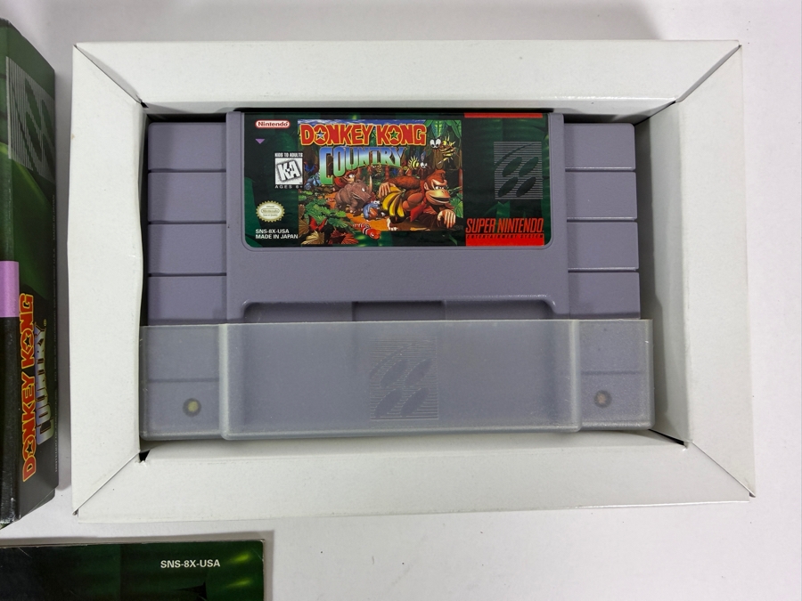 Donkey Kong Country Super Nintendo SNES Complete In Box CIB With Manual Estimate $75 - $110 [Photo 3]